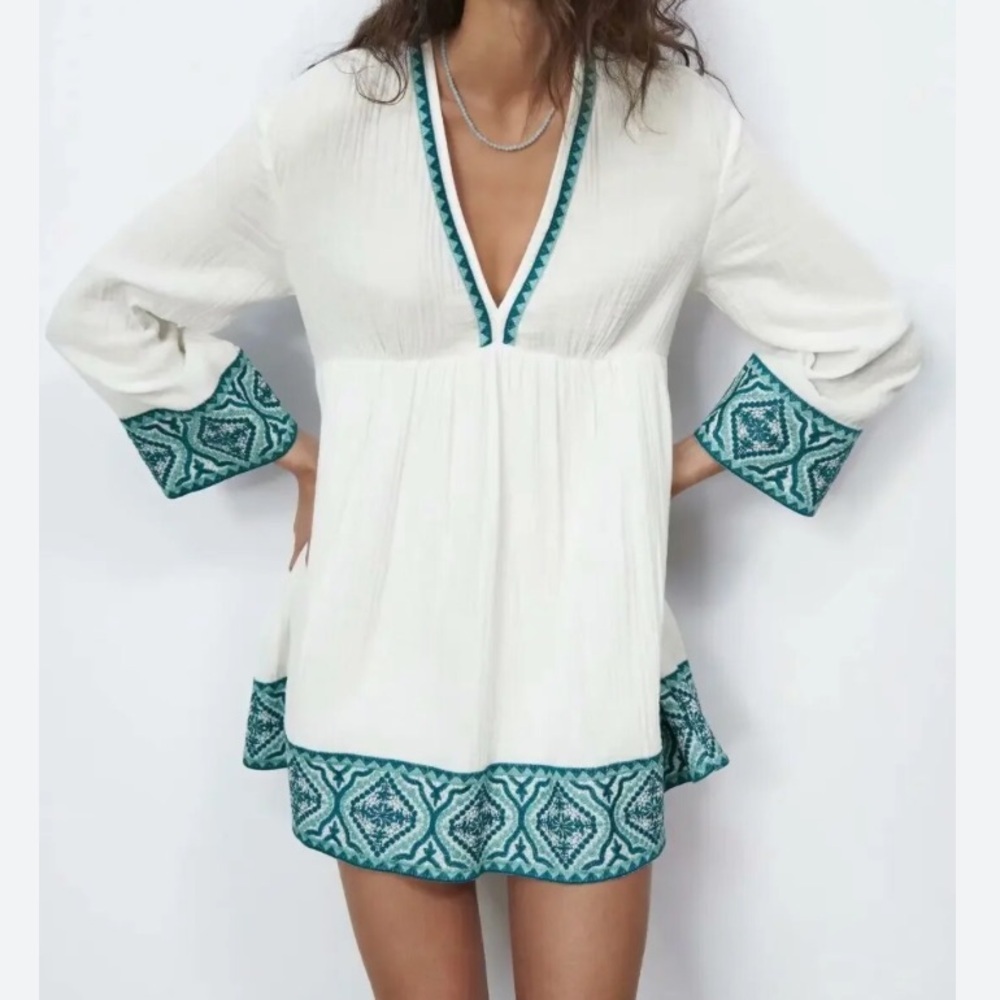 Zara White Textured Ruffle Mini Dress.  With Blue embroidery.  Size M.